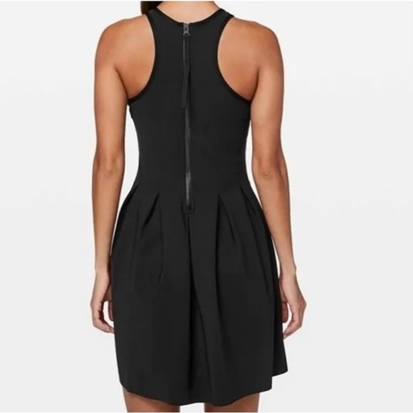 Lululemon Here to There Skater Dress 1st Release- size 6 - Picture 2 of 7